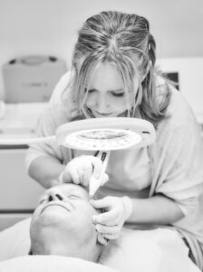 Jacqui performing Plaxel Plasma for eyebags and wrinkles around the eyes